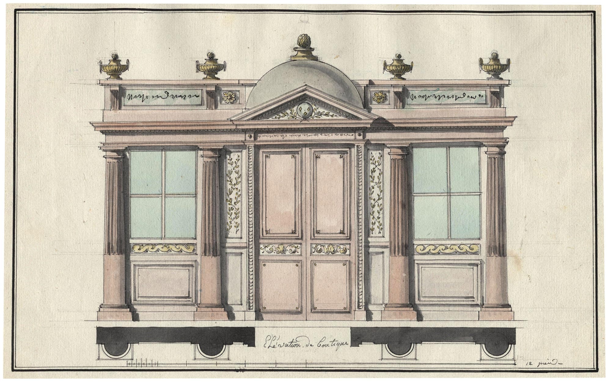 Façade d'une boutique au fronton armorié