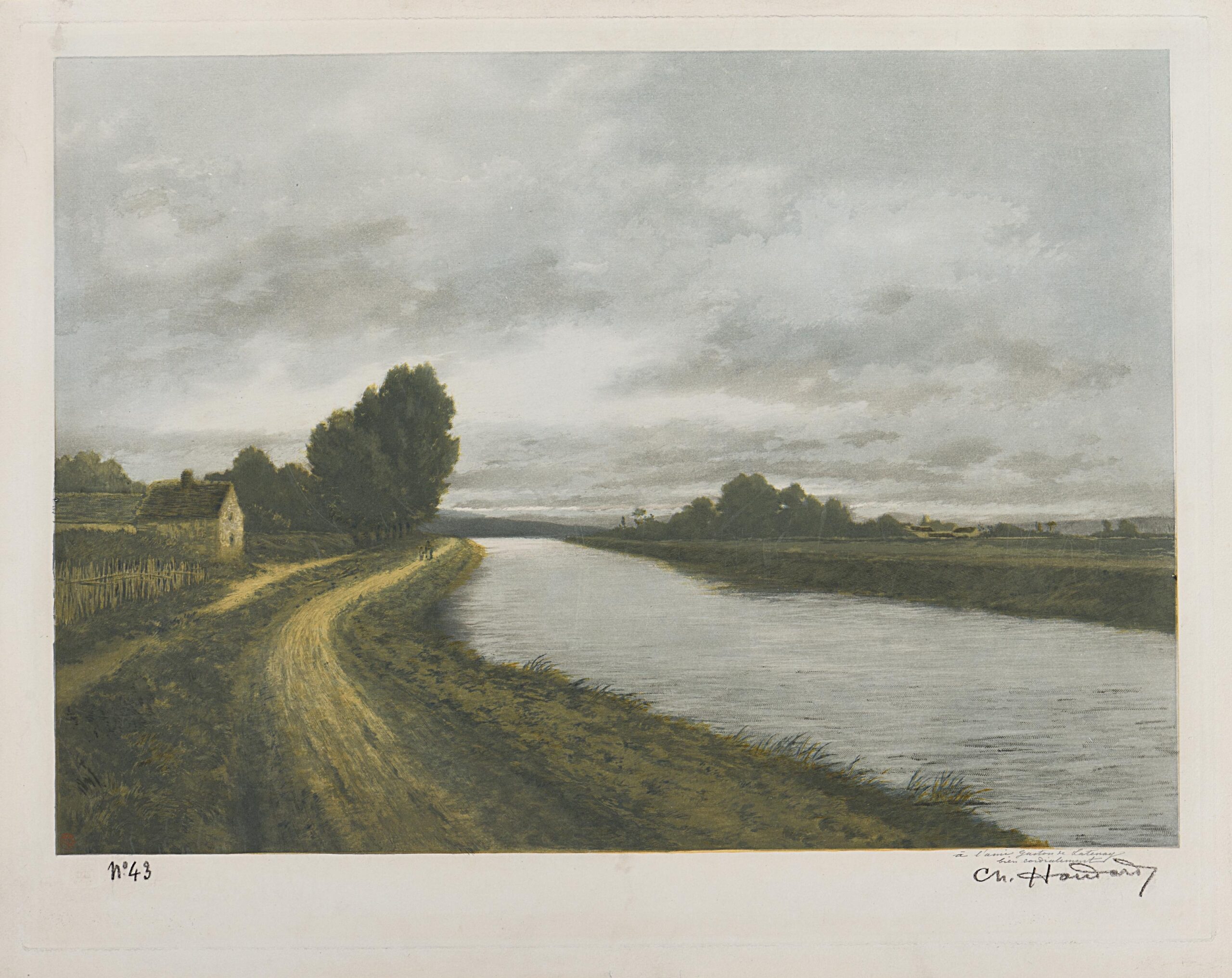 Ciel nuageux au bord d'une rivière