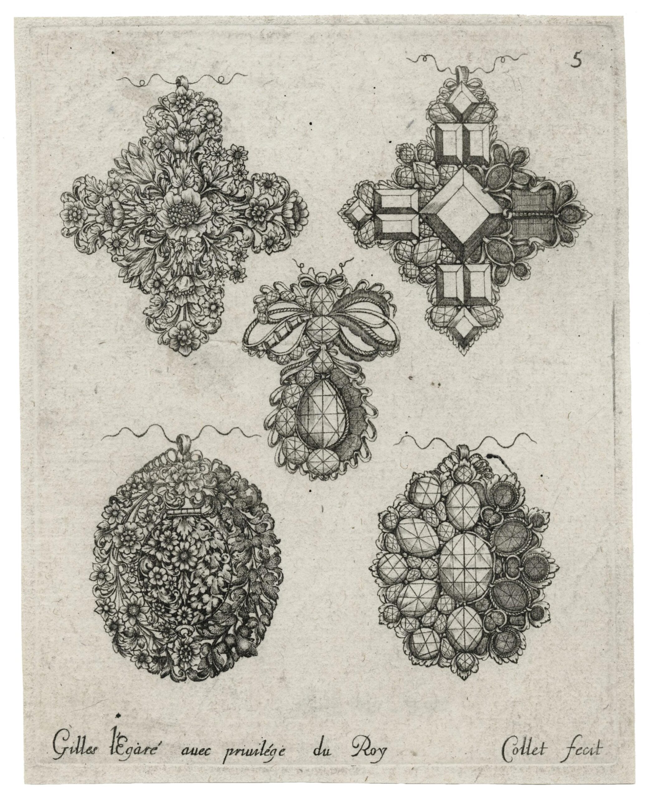 Planche d’ornement avec cinq pendentifs