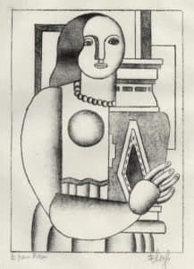 Femme tenant un vase