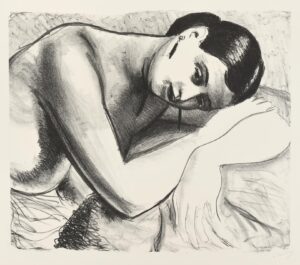Femme en buste tournée vers la droite